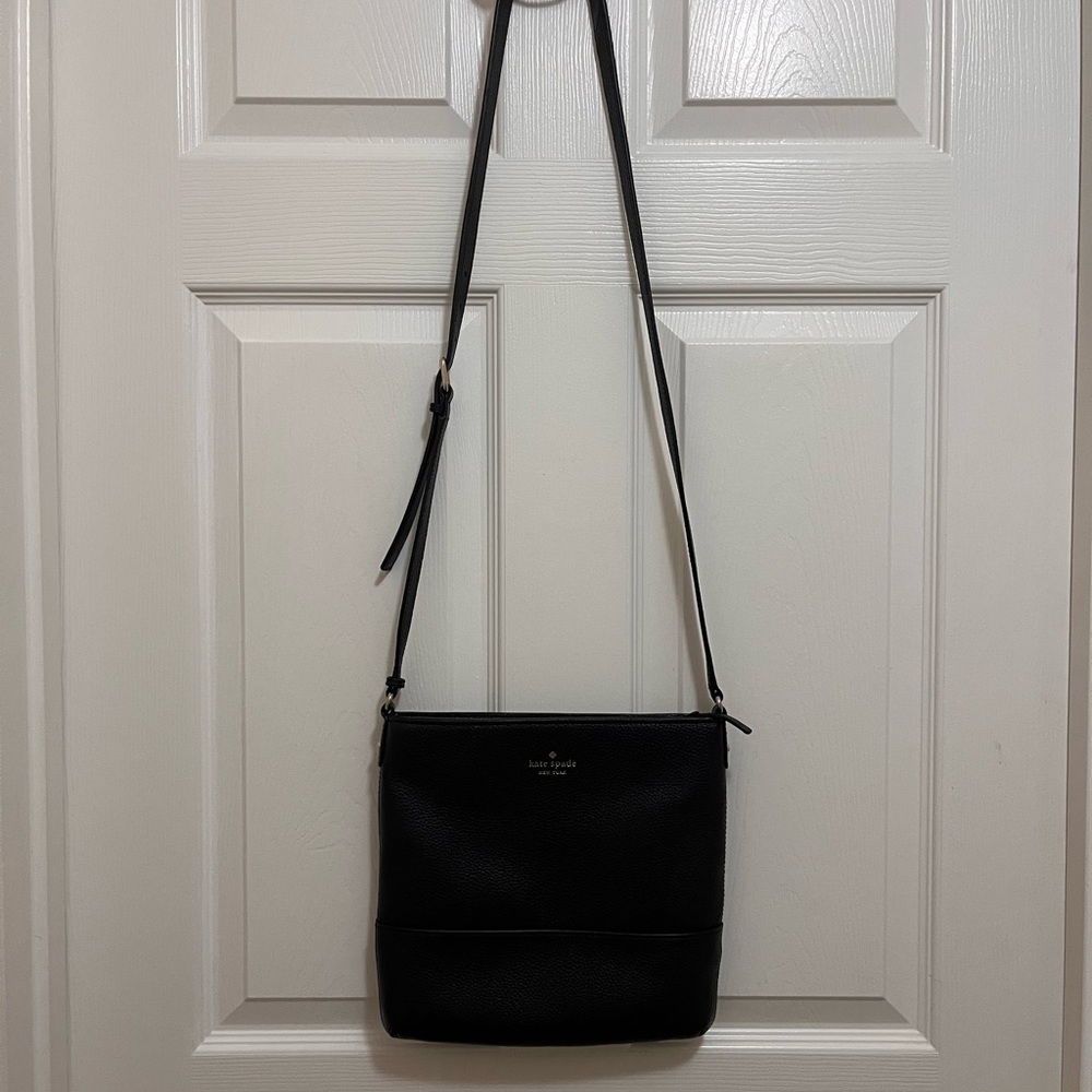 Kate Spade Southport Avenue Cora Crossbody in Black